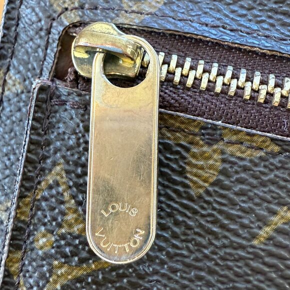 Louis Vuitton Monogram Canvas Eugenie Wallet - Picture 8 of 13